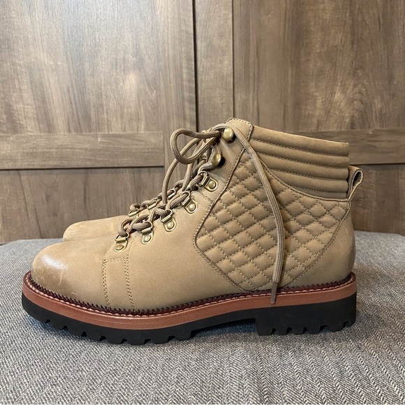 Blonde Leather Ankle Boots Waterproof 7.5 - Picture 1 of 13